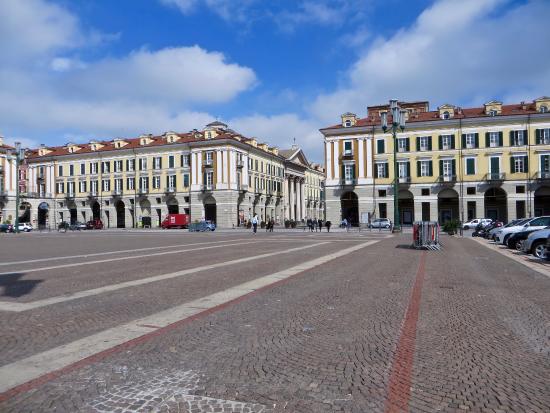 Piazza Galimberti