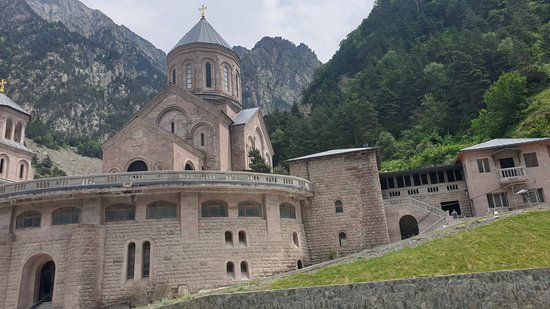 Mtavarangelozi Monastery