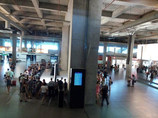 Aalaman Airport Transferrentacar