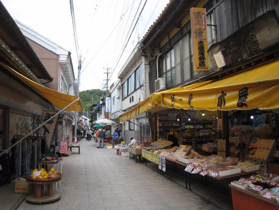Yobuko Morning Market