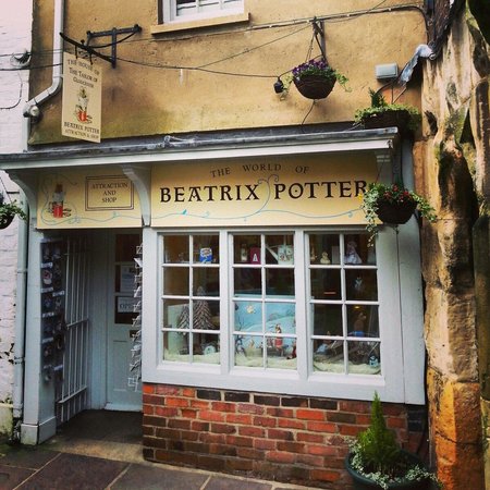 House of The Tailor of Gloucester - Beatrix Potter Shop and Museum