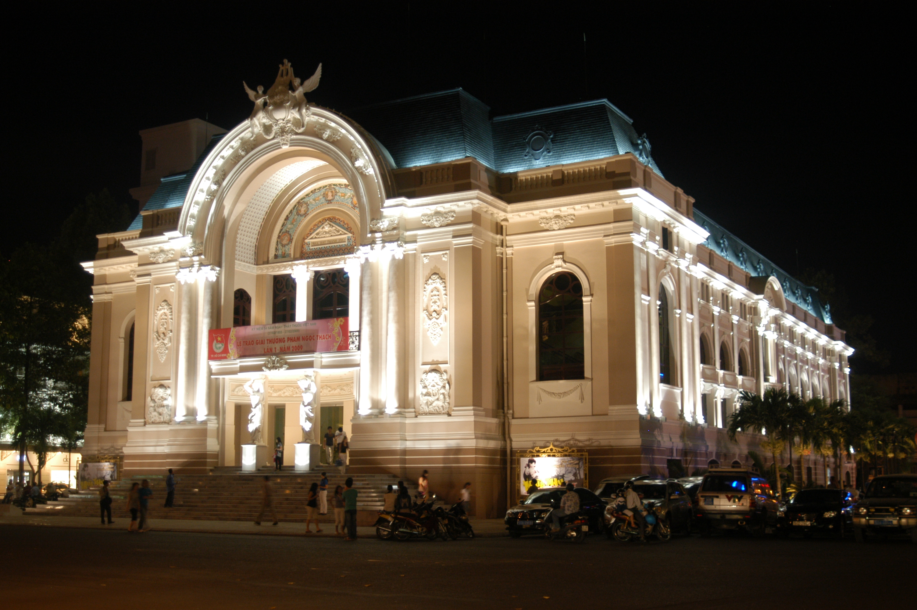 Saigon Opera House (Ho Chi Minh Municipal Theater)