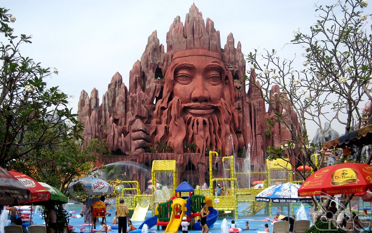 Suoi Tien Theme Park