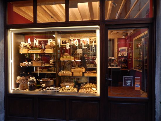 Caniparoli cioccolateria
