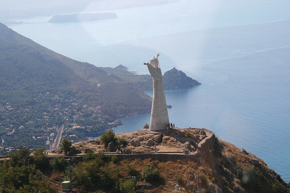 Statua del Cristo Redentore di Maratea