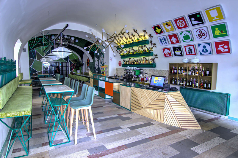 Le Jour Cafe Bar