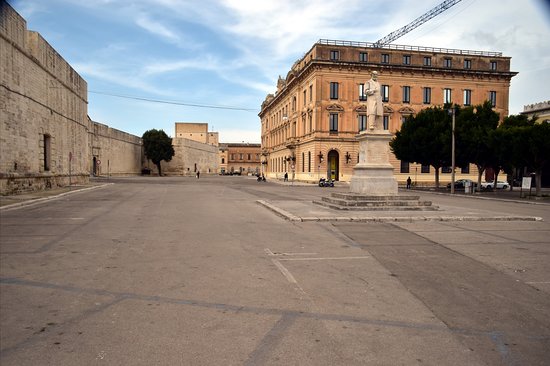 Piazza Giuseppe Libertini