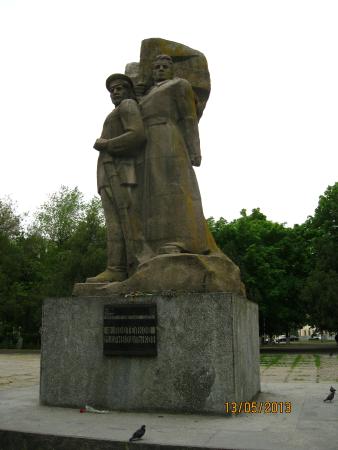 Monument to Podtelkov and Krivoshlykov