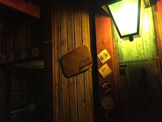 Mel's Pub