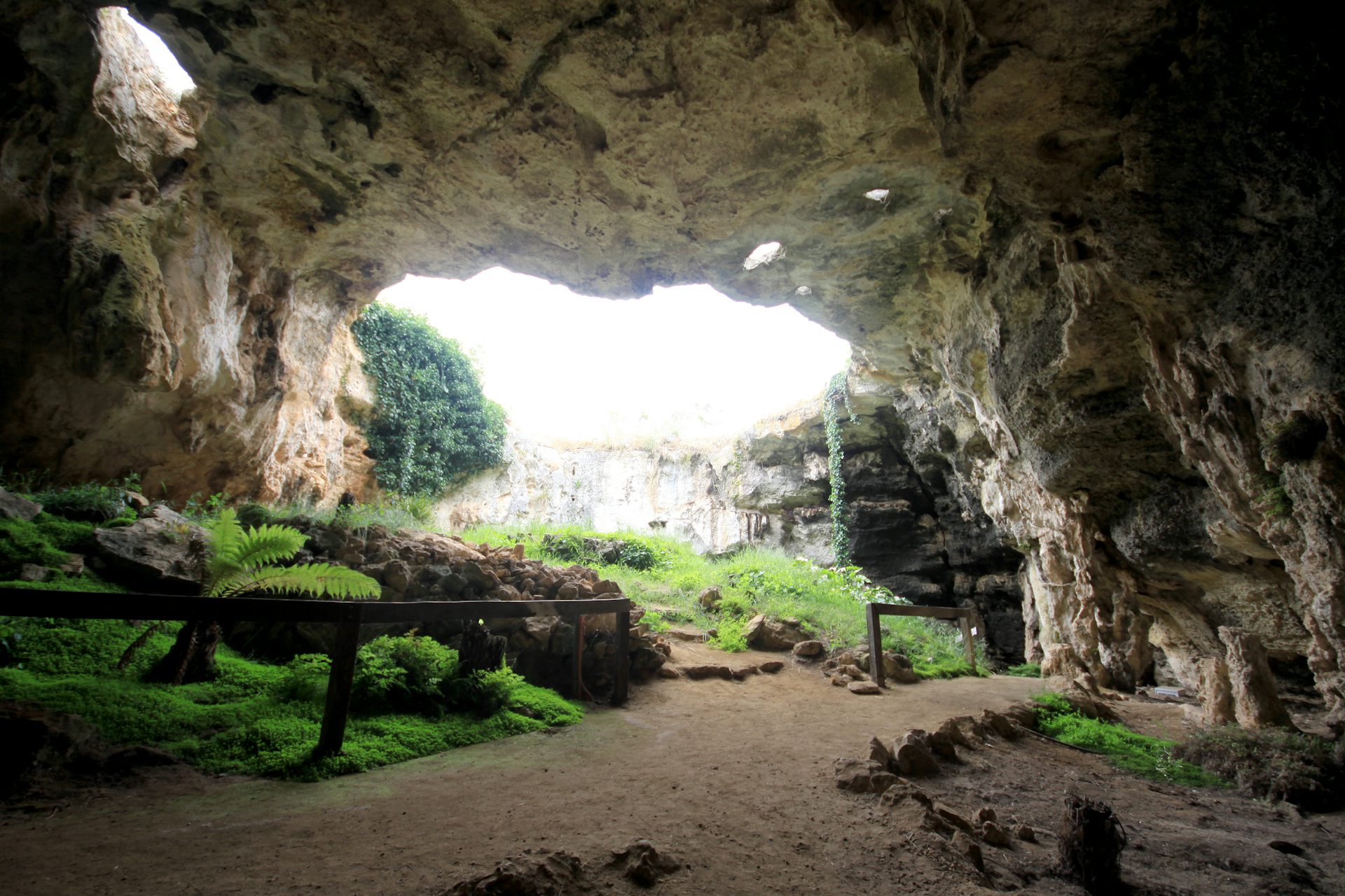 Blanche Cave