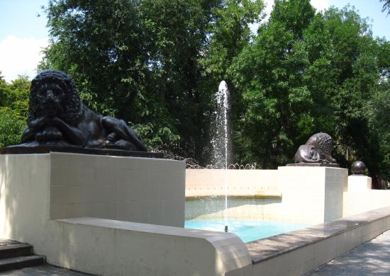 Sculpture Lions