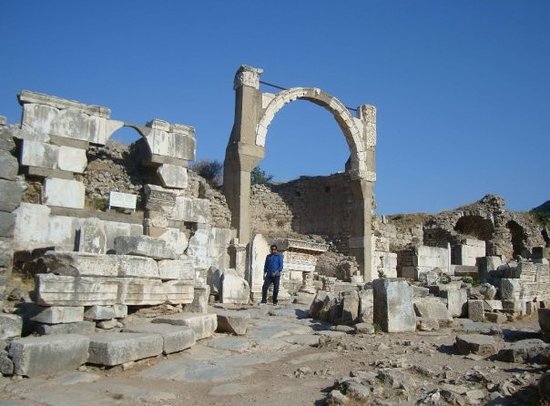 Dominatius Square