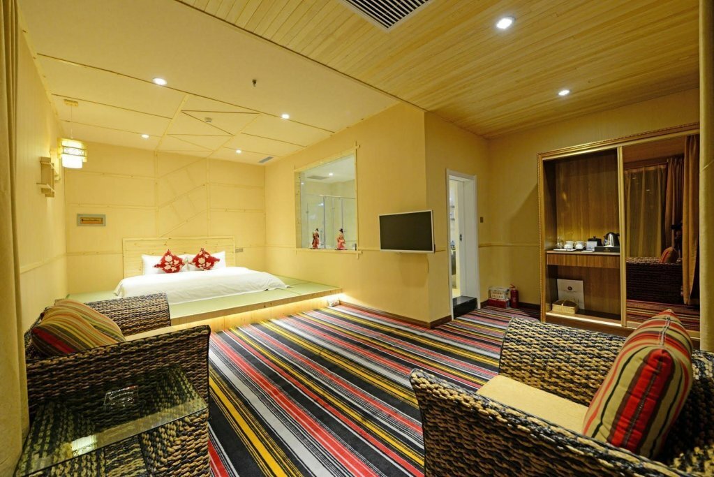 Tonghua Gallery