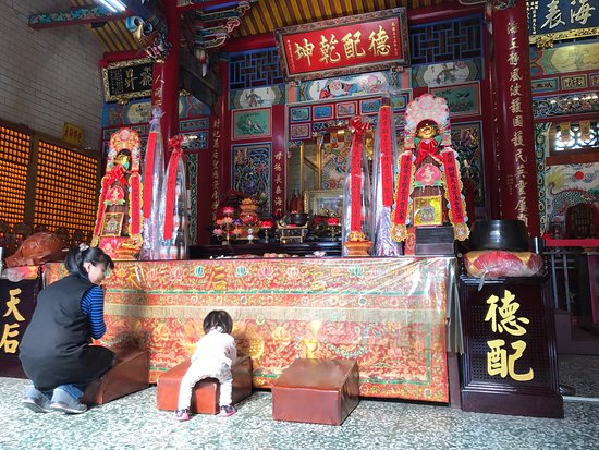 Tongluo Tinhau Temple