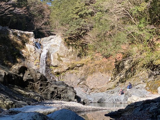 Seno Falls