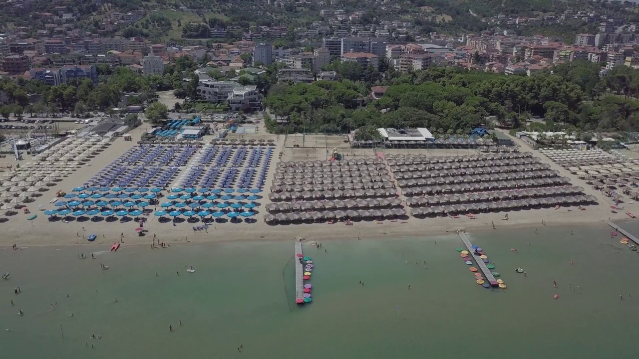 Stabilimento balneare Lo Zeffiro