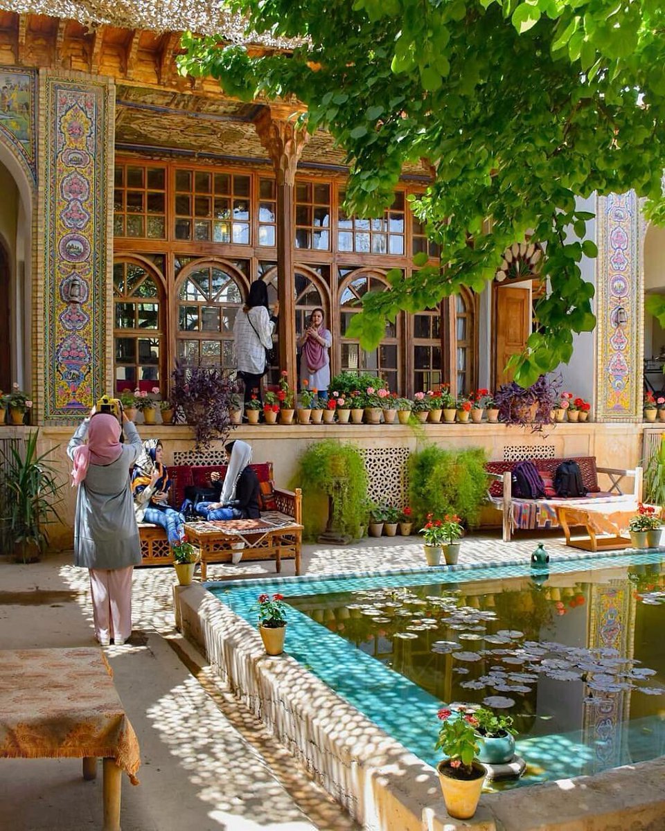 Manteghi Nezhad Historical House
