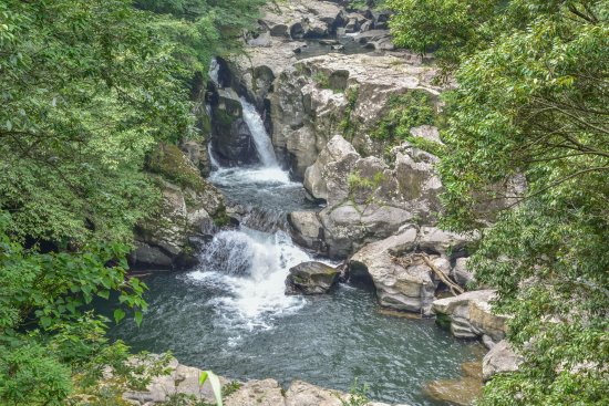 Sanren Todoro Waterfall