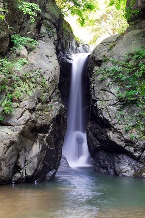 Ichinokama Falls