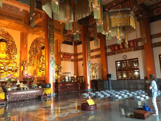 Sanbaoshan Lingyan Temple