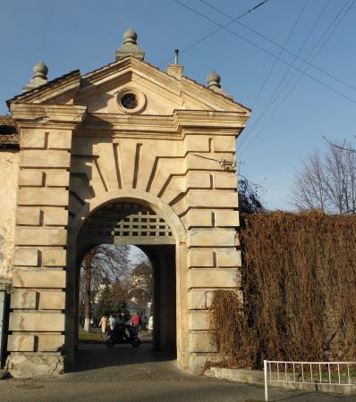 Zvirynetska Gate