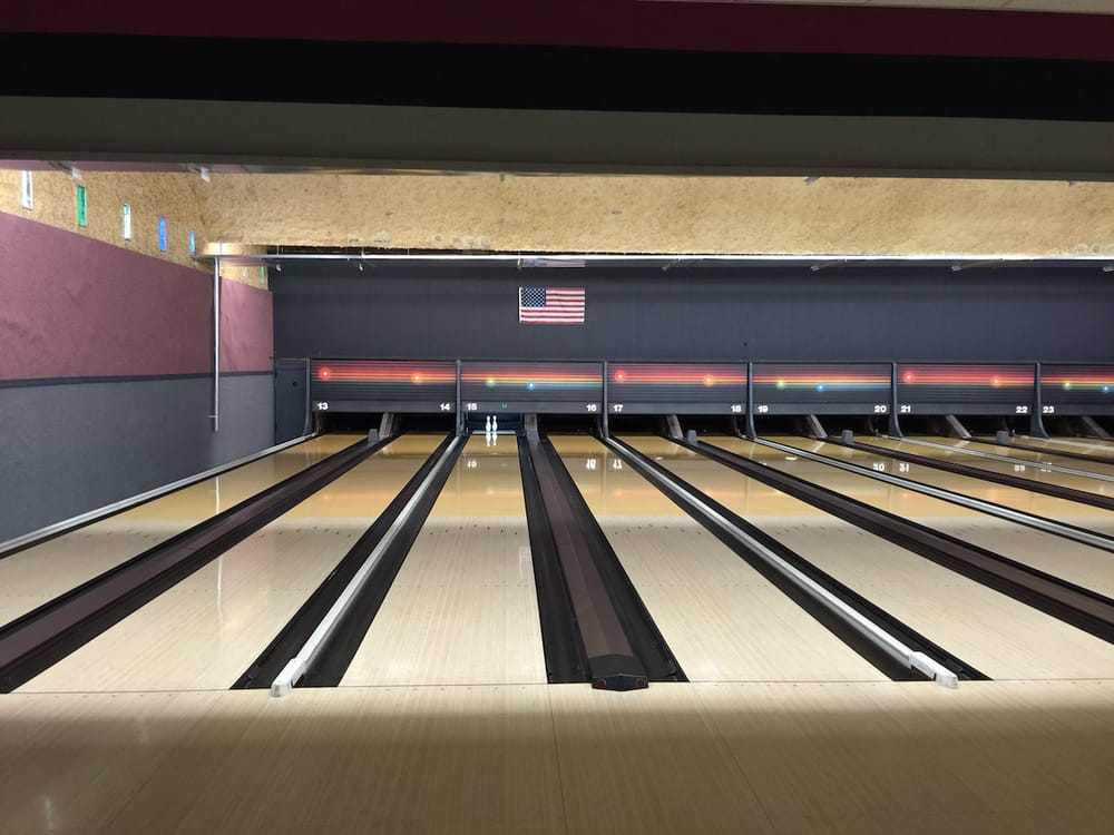 Creslanes Bowling