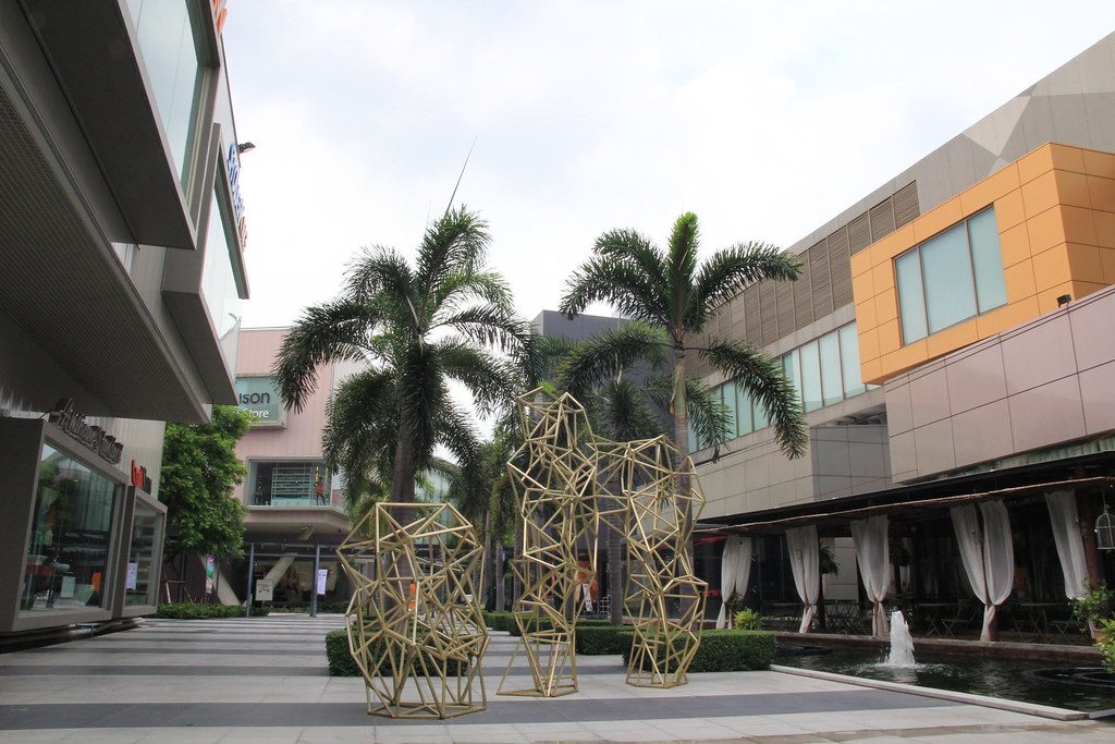 Crystal Design Center (CDC)