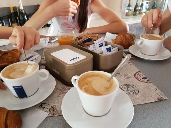Le Cafe Prestige