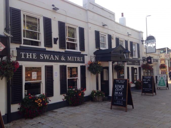The Swan & Mitre