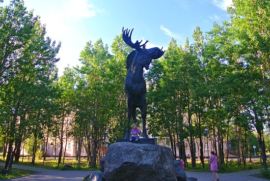 Monument The Elk