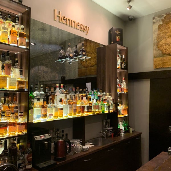 The Oak Lounge