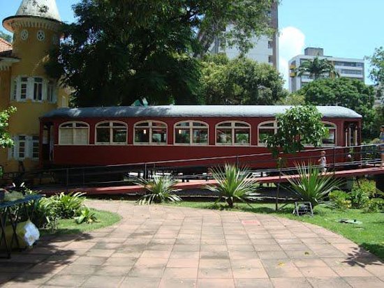 Praça Luíza Távora