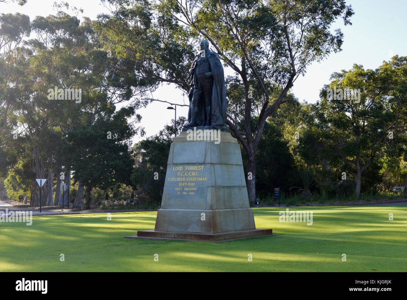 Statue of Lord Forrest