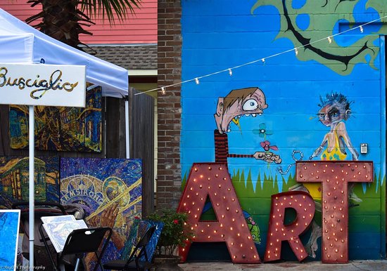 Frenchmen Art Market