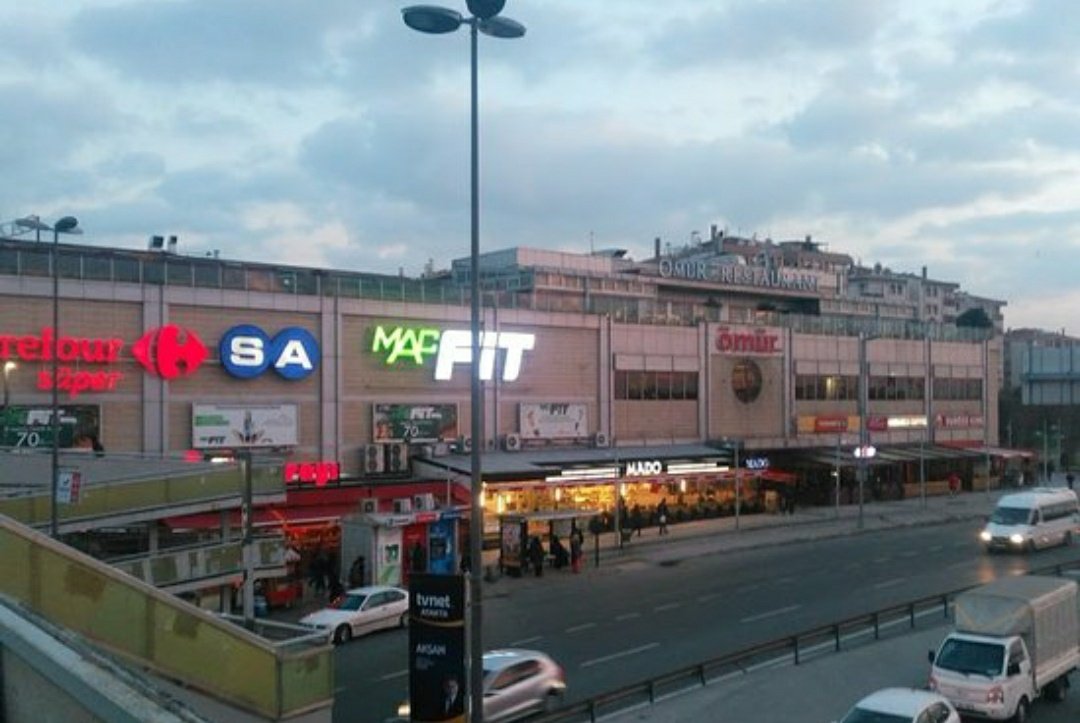 Omur Plaza Alisveris Merkezi