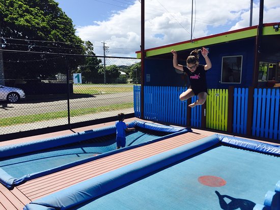 Lakes Entrance Mini Golf and Trampolines