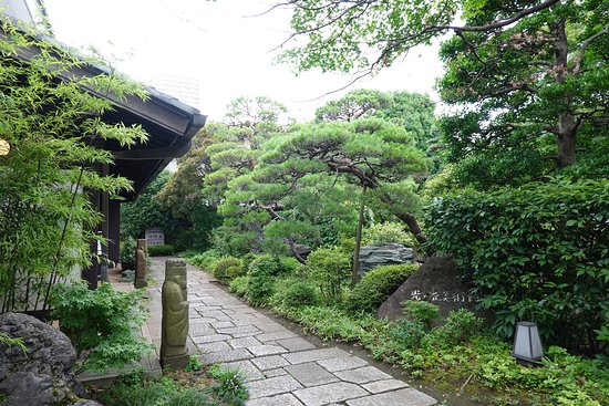 Hikarigaoka Art Museum