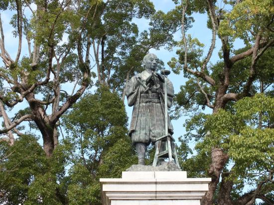 Statue of Ino Tadataka