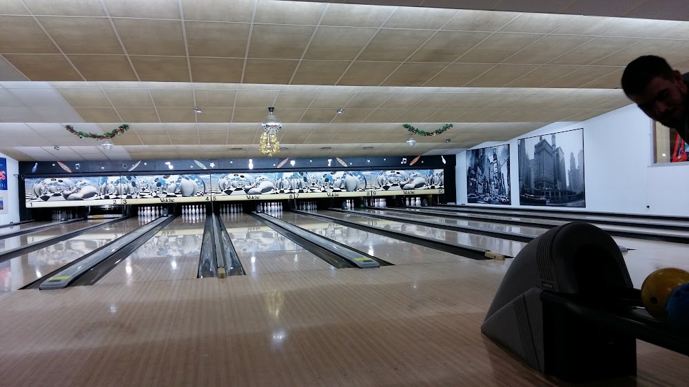 Bowling Laser Game Le Regency