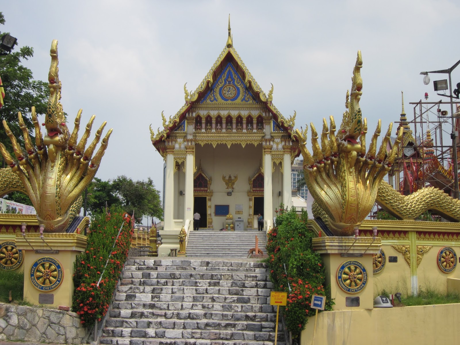 The Thai Chetawan Temple (Wat Chetawan)
