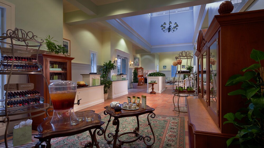 Nuture Green Salon and Spa