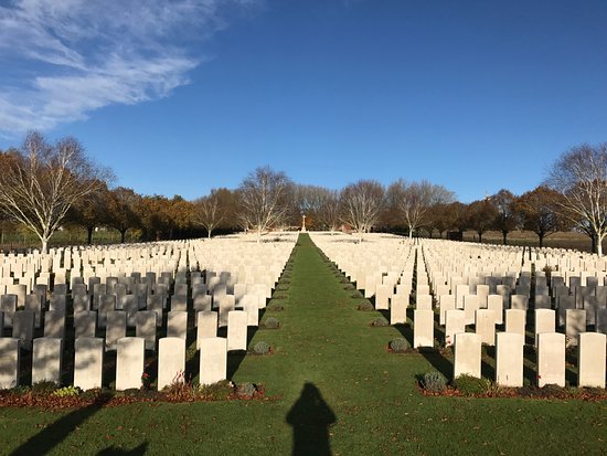 Hooge Crater Cemetery