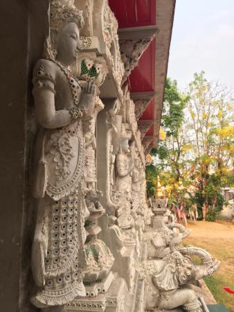 Wat Mung Muang Temple
