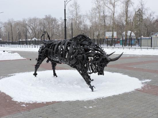 Sculpture Iron Bull