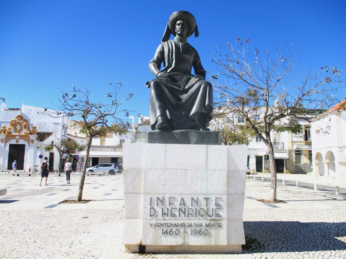 Statue of Infante Dom Henrique