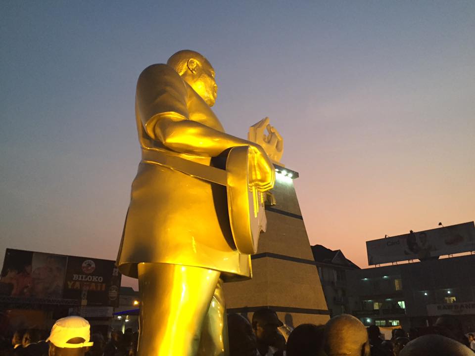 Statue de Franco Luambo