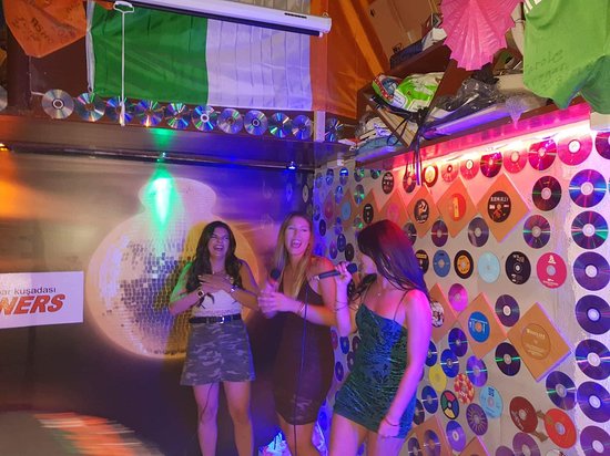 Dubliners Karaoke Bar