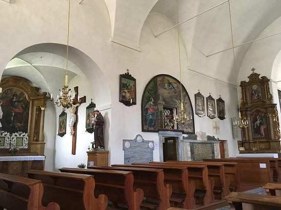 Kath. Filialkirche Hl. Dreifaltigkeit, ehem. Kapuzinerkirche