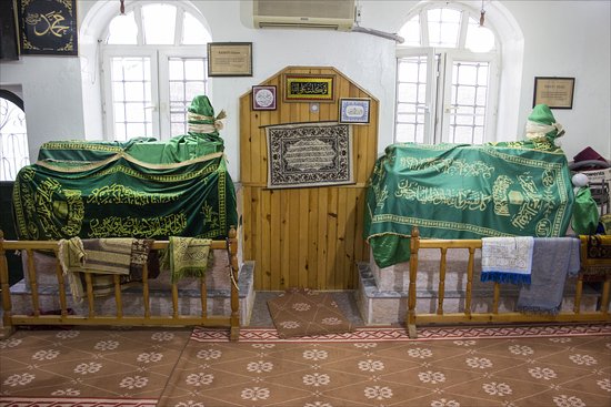 Talha Zubeyr Turbesi