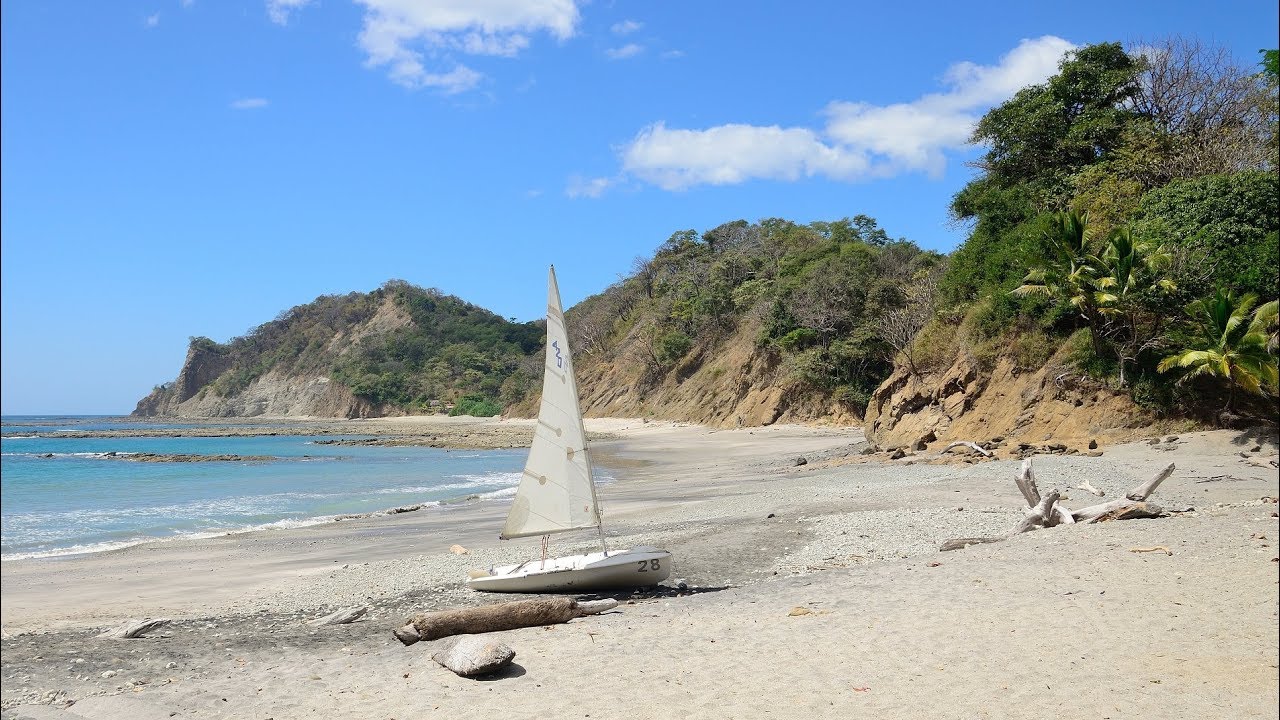 Playa Barco Quebrado